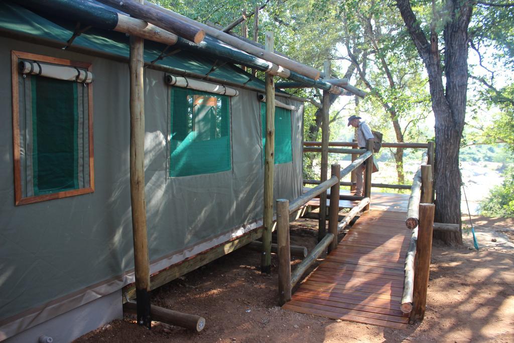 Mtomeni Safari Camp 호텔 팔라보르와 외부 사진